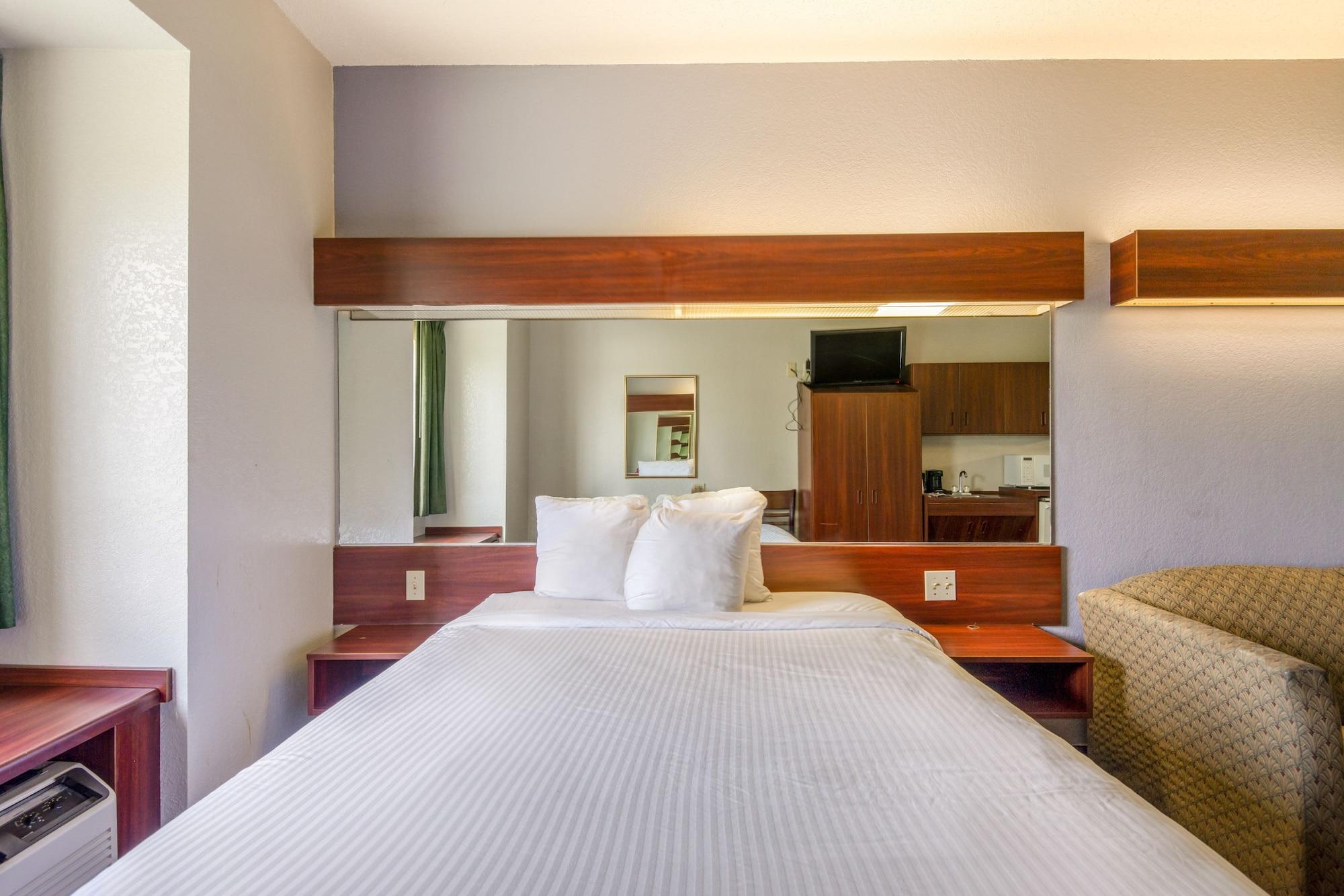 Trident Inn & Suites, Baton Rouge (Adults Only) Prairieville Екстериор снимка