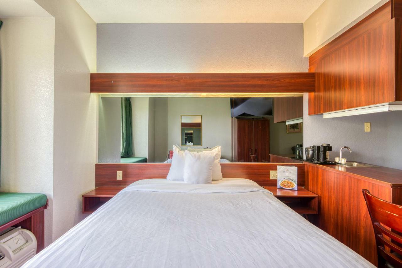 Trident Inn & Suites, Baton Rouge (Adults Only) Prairieville Екстериор снимка