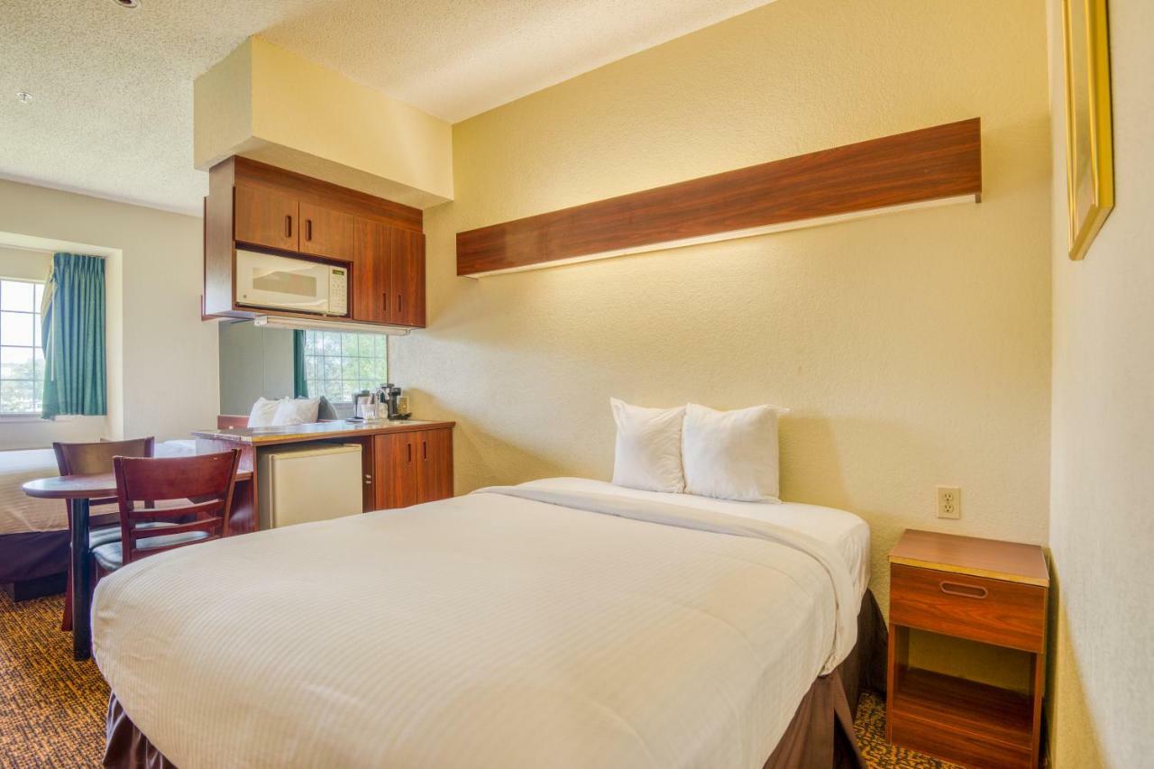 Trident Inn & Suites, Baton Rouge (Adults Only) Prairieville Екстериор снимка
